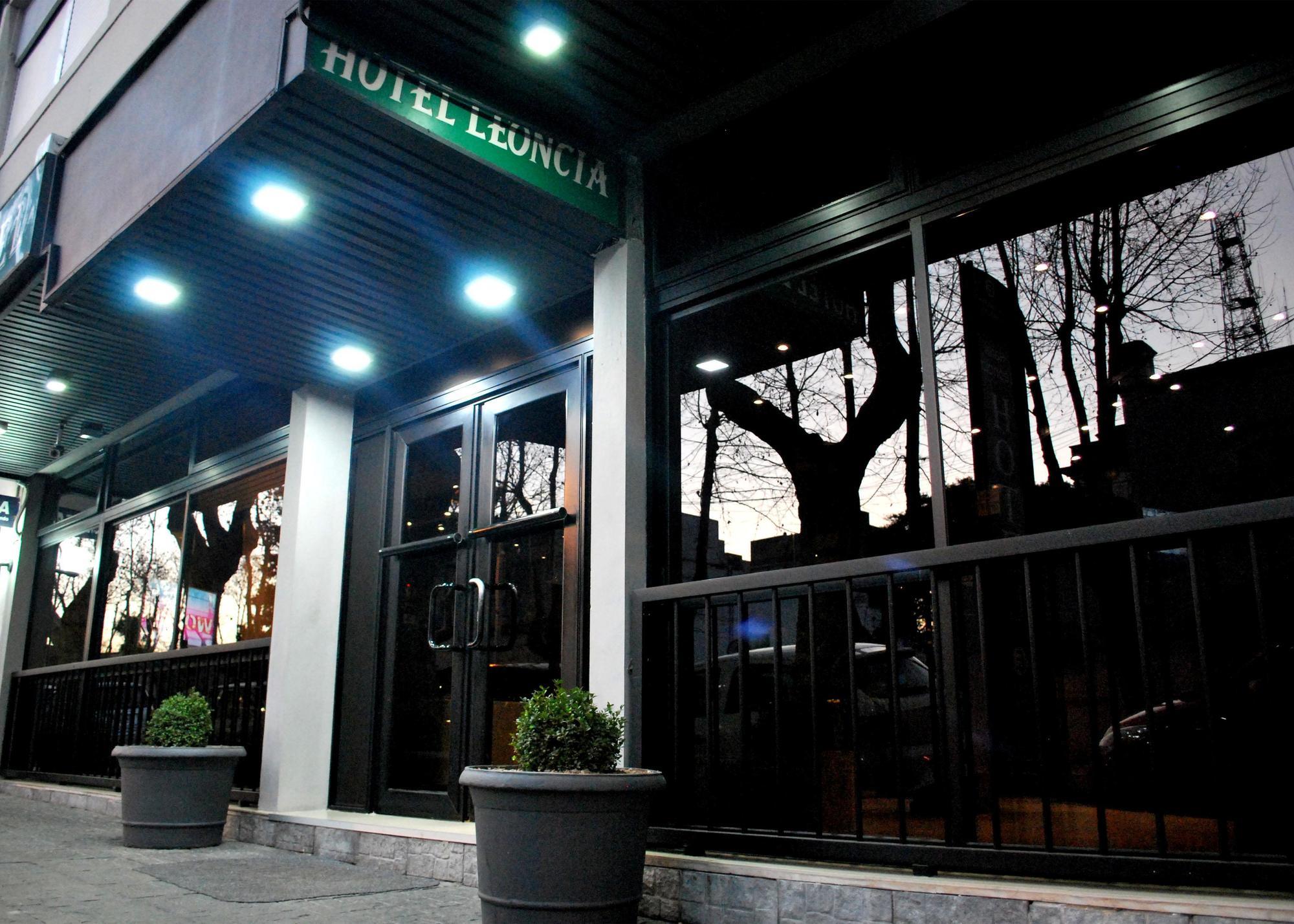 Hotel Leoncia Colonia del Sacramento Buitenkant foto
